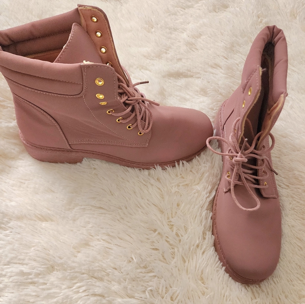 Rouge Helium Blush Pink Faux Suede Chunky Heel Platform Ankle Boots Size 12
